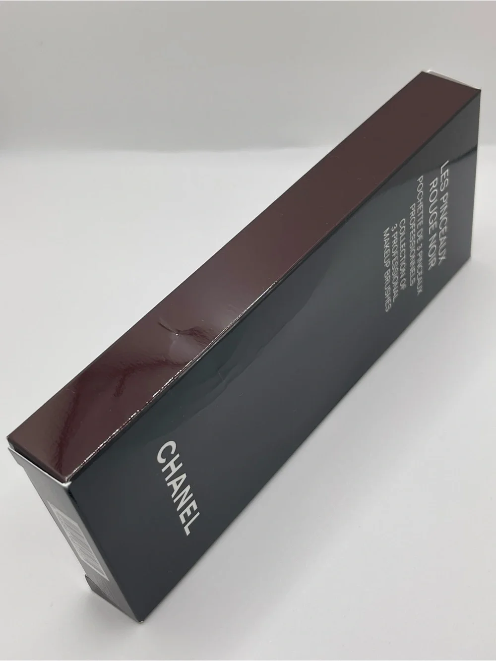CHANEL - Les Pinceaux Rouge Noir Brush Collection